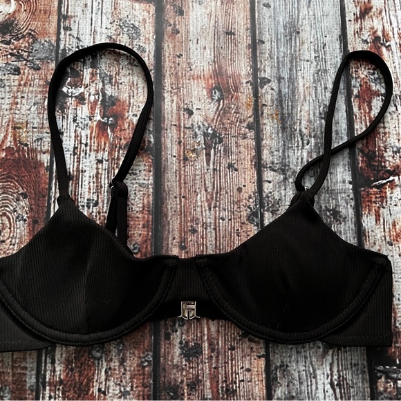 Black Ribbed Cheeky Bikini Set - Picture 2 of 7